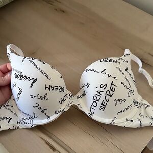 Victoria's Secret White Script Print Bra